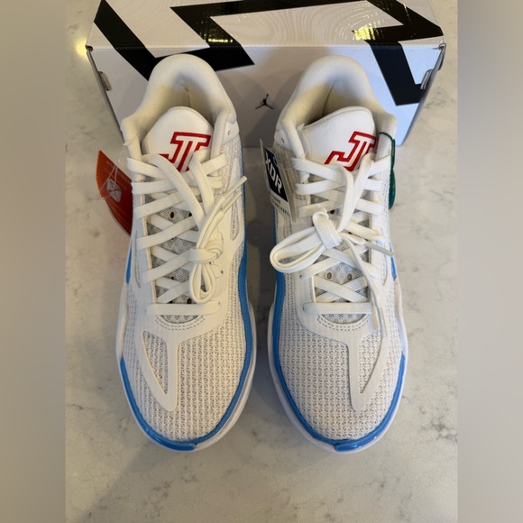 NWT - Jordan Tatum 1 PF Sneakers Archer Ave St. Louis - Youth size 7 - Picture 3 of 9